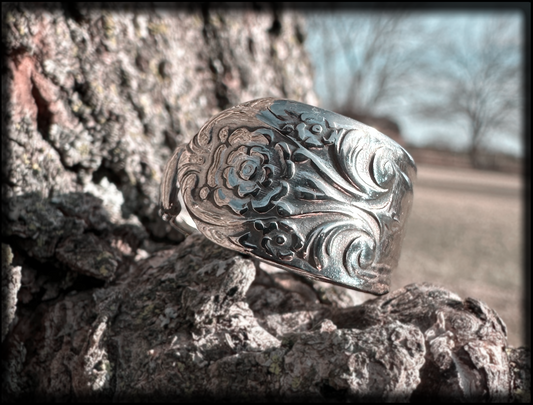 Lions Flower •  Spoon Ring